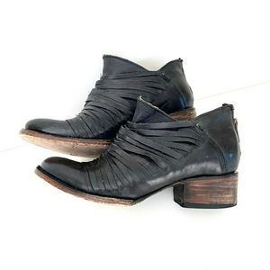 Freebird Score booties size 7